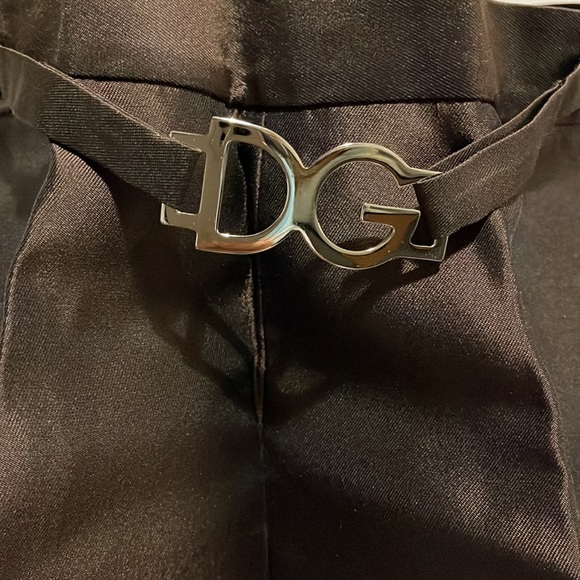 Dolce&Gabbana Silk Shorts with Logo Belt Buckle - Picture 2 of 8